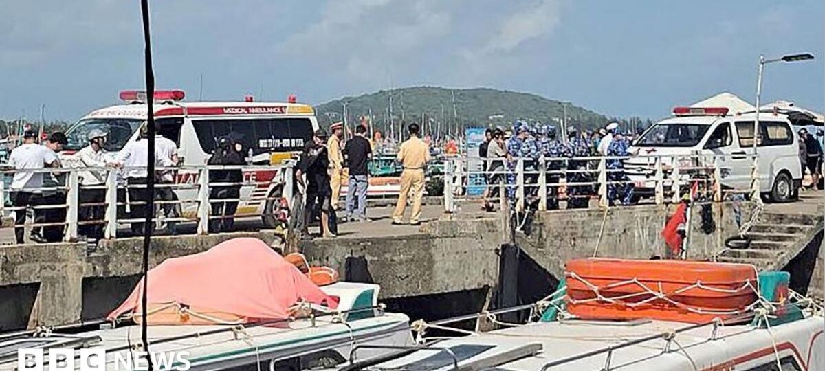 Tourist speedboat capsizes in Vietnam, killing 15