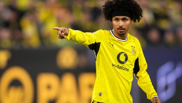 Transfer: Dortmund want three Barcelona players amid Karim Adeyemi interest