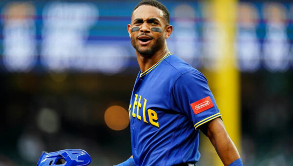 Mariners OF Julio Rodríguez goes on 7-day concussion injured list after taking throw to back of helmet