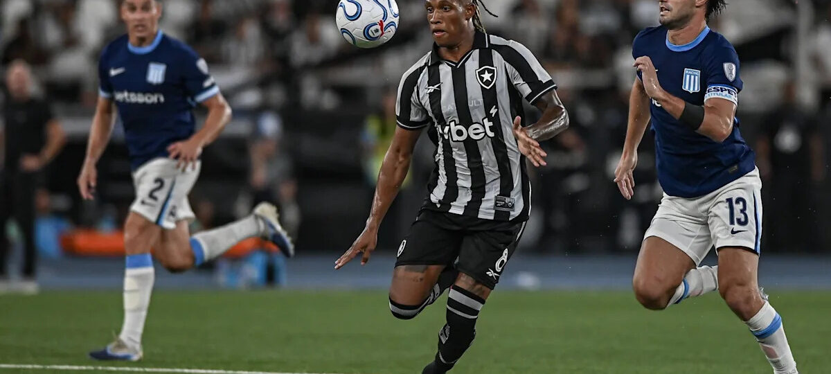 Report: Chelsea have joined the race to sign Brazilian midfielder