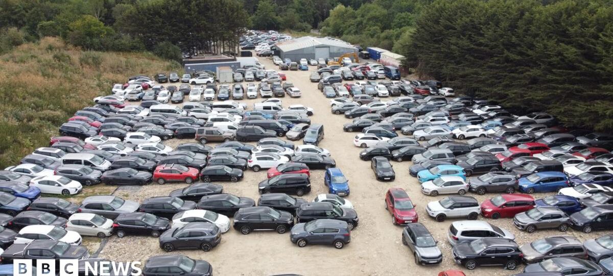 Unauthorised airport car park grows despite stop notice
