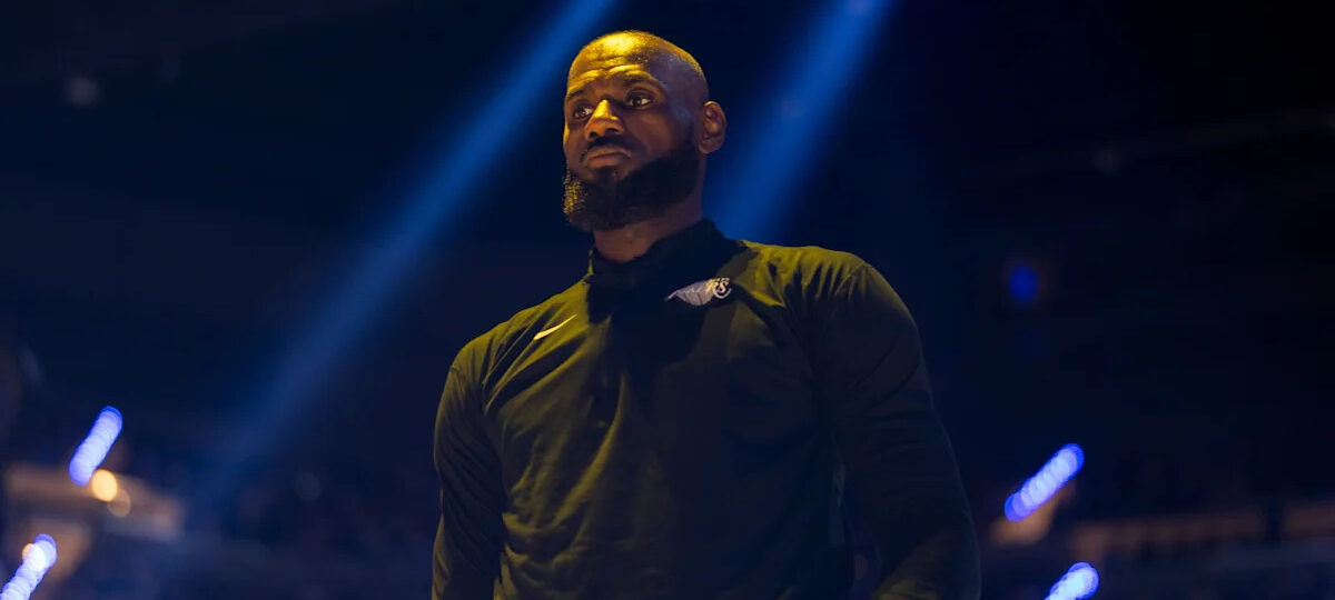 Latest LeBron James rumors: 'He's much closer to a decision,' Antetokounmpo makes his pitch