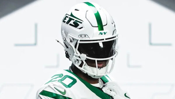 Jets to debut white helmets in 2026 home opener