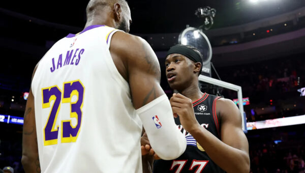 V.J. Edgecombe recreated LeBron James meme to celebrate him joining 76ers