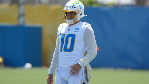 Chargers training camp Day 2: Justin Herbert dominates practice