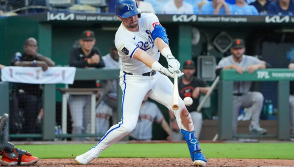 Royals walkoff the Giants with bunts