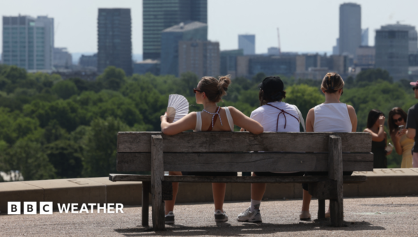 Amber heat-health alerts issued as UK could see 10 consecutive days of temperatures over 30C