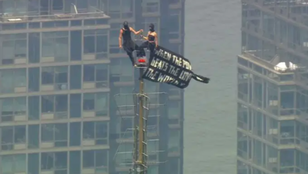 Couple arrested after climbing Empire State building for romantic proposal