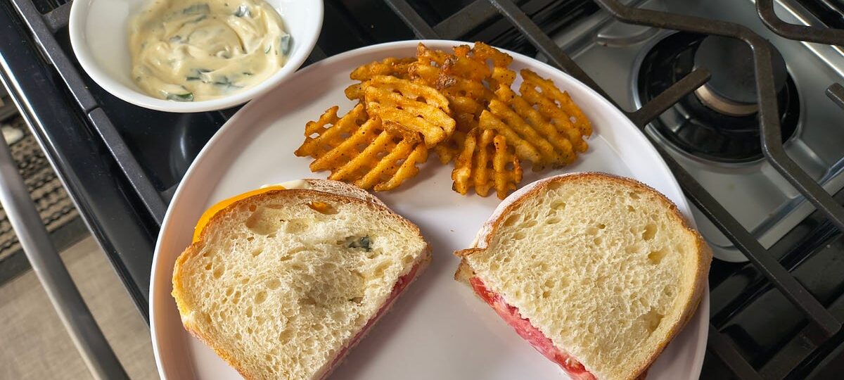 I tried Ina Garten's tomato sandwich recipe — and found it to be the perfect easy summer lunch