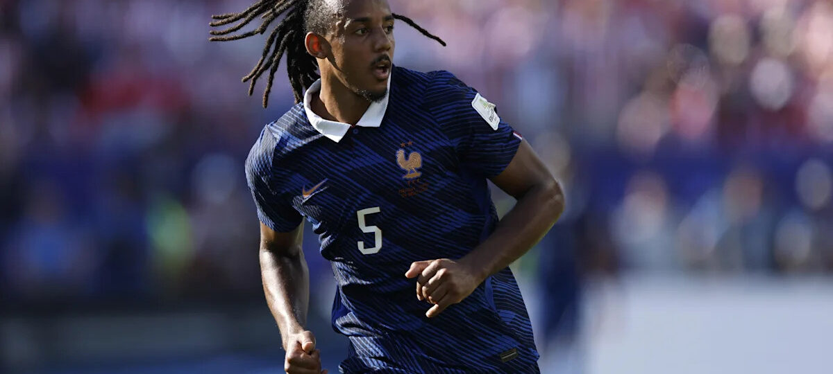 Bayern Munich News: Jules Koundé on radar of FC Bayern; FC Barcelona eyeing Manchester United’s Benjamin Šeško; and MORE!