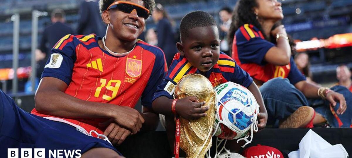 Lamine Yamal celebrates World Cup win with little brother who charmed fans