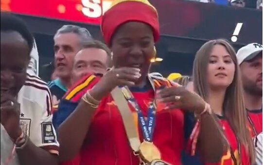 Spain winger Nico Williams takes World Cup winner’s medal to his mother (Video)