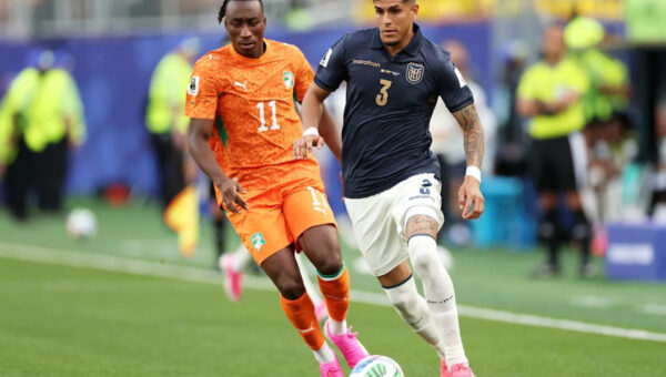 19-year-old winger’s transfer saga will end in a matter of ‘hours or days’ – Romano