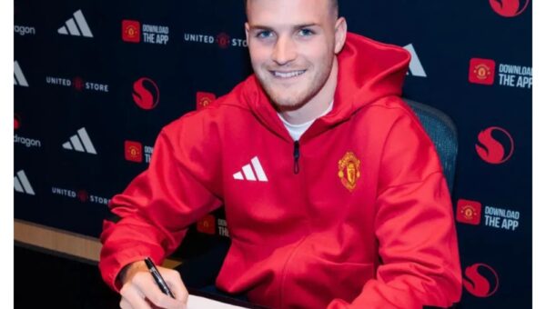 Man Utd confirm deal for Dermot Mee