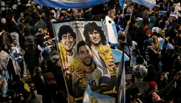 Cruel joke! Pilot briefly makes Argentina fans world champions