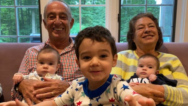 I moved from Argentina to the US. Now I’m torn between spending time with my young kids or my aging parents.