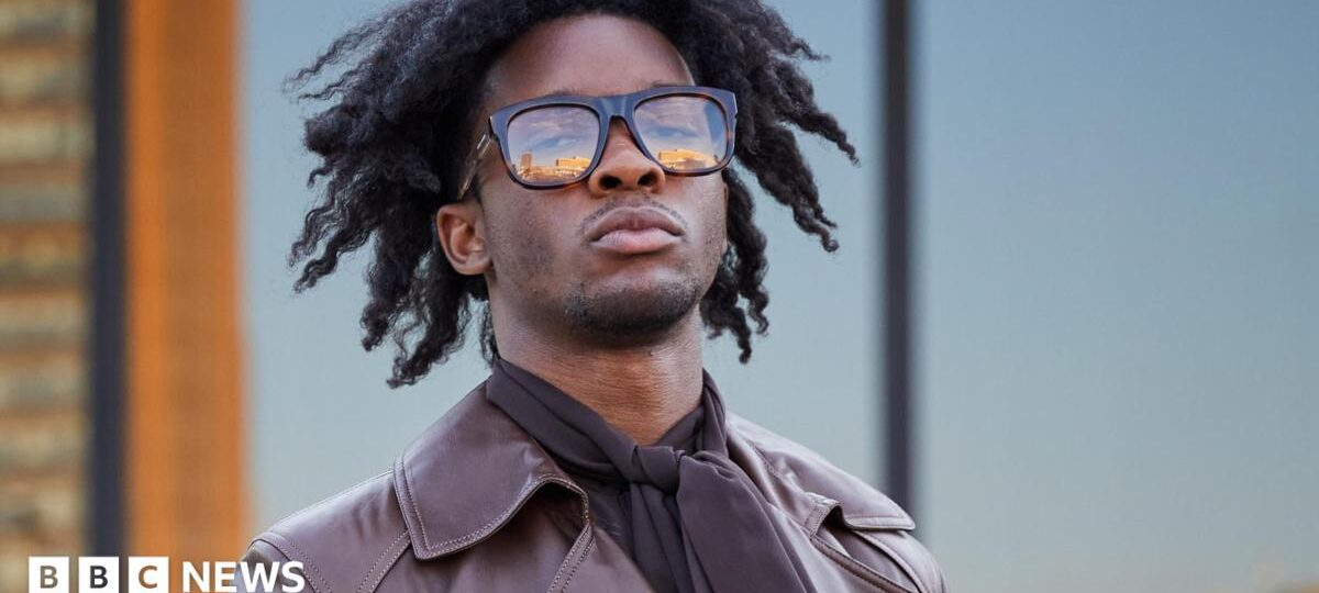 D4vd's Apple Music page reportedly hacked while singer faces murder charge