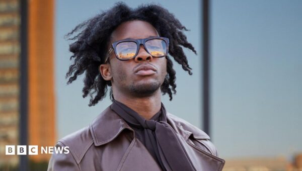 D4vd’s Apple Music page reportedly hacked while singer faces murder charge