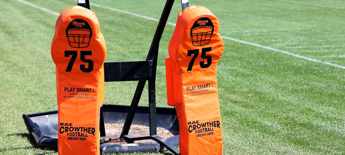 Cleveland Browns: Should they take a chance on this massive OT?