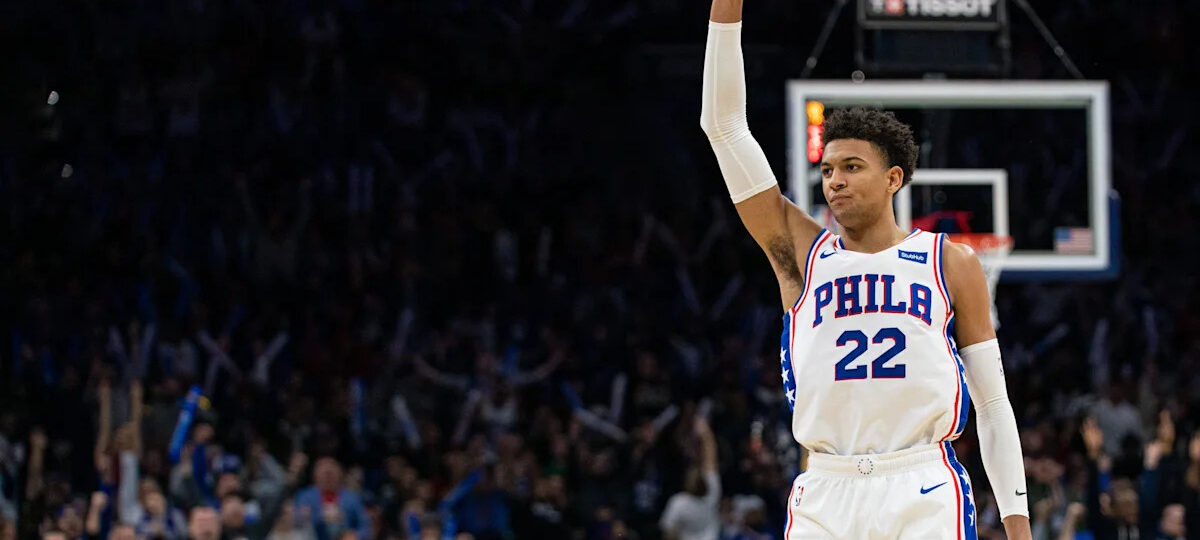 Former 76ers defensive specialist signs with Lakers amid NBA free agency