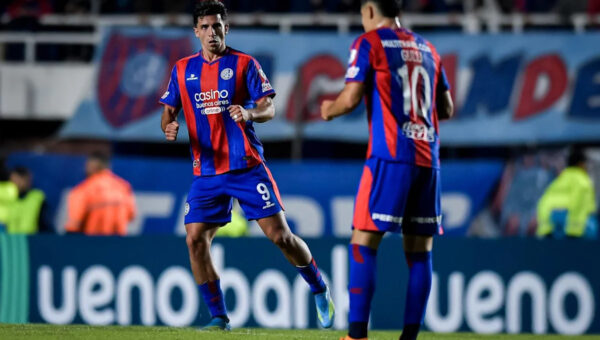 Werder Bremen and Hertha BSC vying for Argentine striker Alexis Cuello
