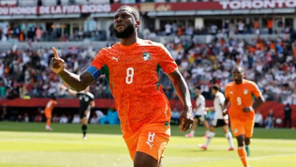 Roma ponder hijacking Juve’s talks with Franck Kessie