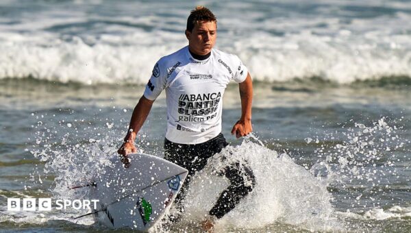 Search halted for GB surfer who disappeared in sea