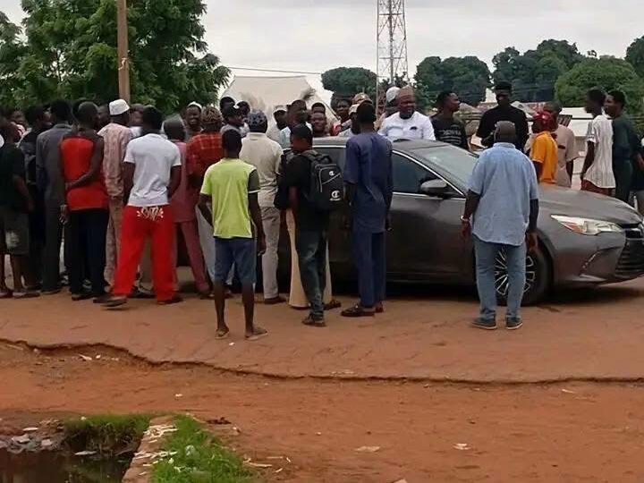 FUT Minna Students Block Minna–Bida Road Over Rising Insecurity