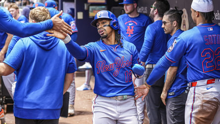 Mets score early, tack on late, hang on to snap three-game skid with 10-9 win over Braves