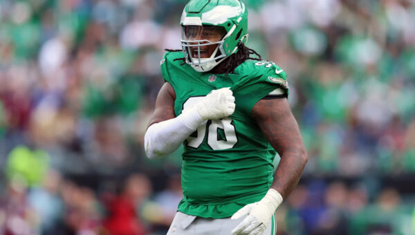 Eagles sign Jalen Carter to record-setting contract extension