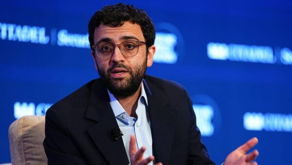 Kalshi's 'unusual' management style has more than 100 employees report to both founders, CEO says