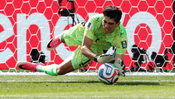 'Amazing' Yassine Bounou draws praise despite Morocco's loss to France