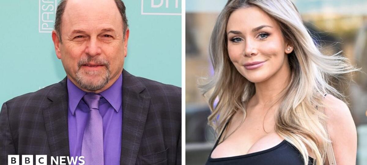 Seinfeld actor apologises to reality star for 'inappropriate' sketch when she was 17