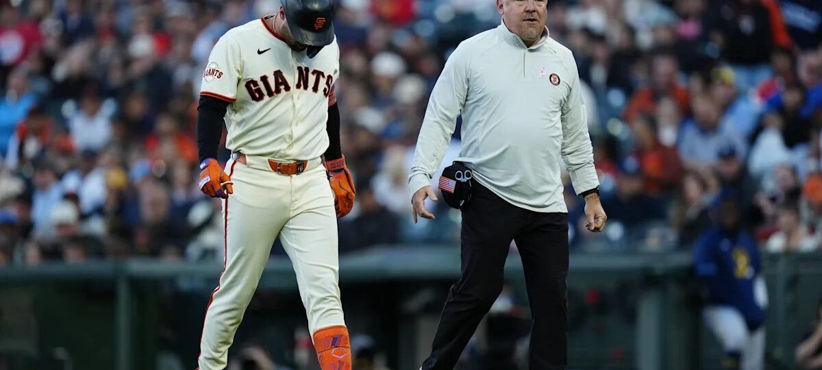 Giants place Casey Schmitt on the IL with a torn meniscus, call up Osleivis Basabe