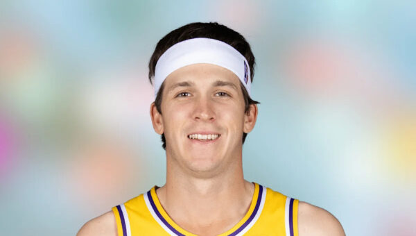 Lakers officially sign Austin Reaves, Collin Sexton
