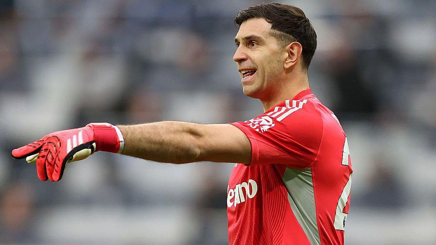 Transfer: Argentina goalkeeper Emiliano Martinez wants to leave Aston Villa – Spaletti