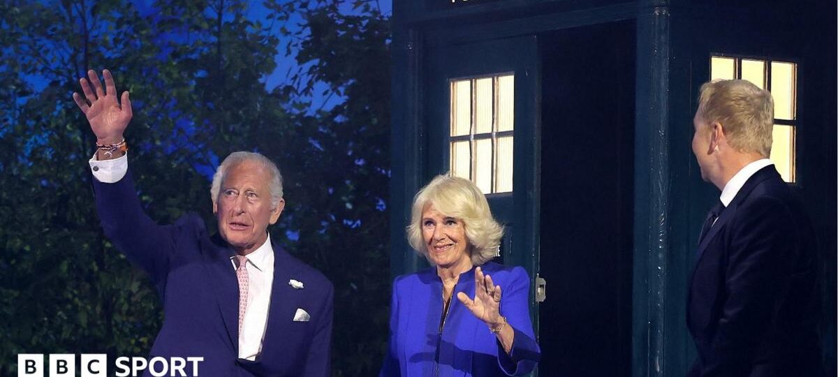 King's Tardis entrance as Commonwealth Games begin
