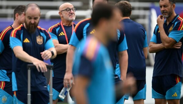 Spain to go on 'front foot' against France in World Cup semi: De la Fuente