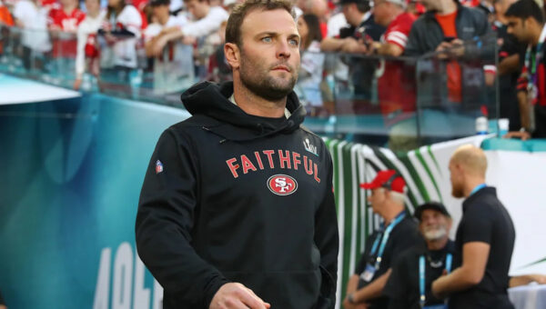Commanders promote NFL legend to fill void as new tight ends coach