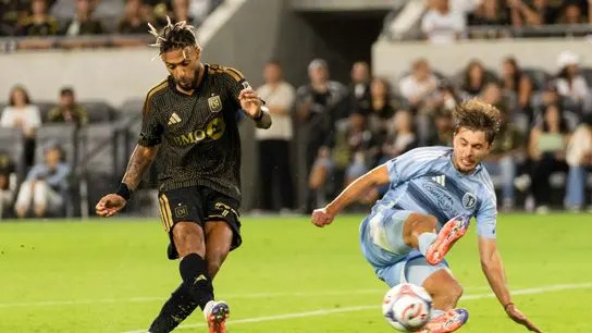 TST Images: LAFC defeats KC Sporting, 4-0, at BMO Stadium