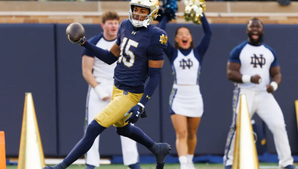 Leonard Moore leads seven Irish on Athlon Preseason All-America Team
