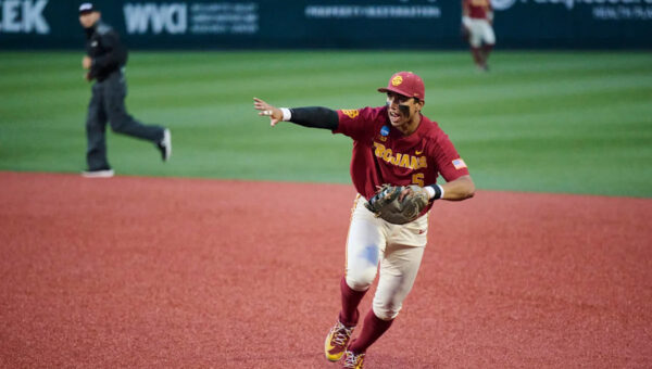 USC transfer Adrian Lopez commits to Oregon baseball