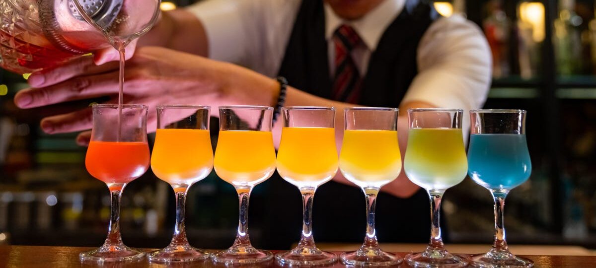 I’ve been a bartender for over a decade. Here are 10 things I wish customers would stop doing.