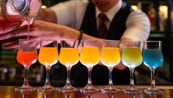I’ve been a bartender for over a decade. Here are 10 things I wish customers would stop doing.