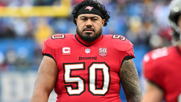 Report: Bucs' Vita Vea requests trade ahead of training camp