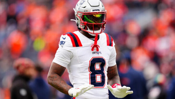 What’s the latest on the Commanders and Stefon Diggs?