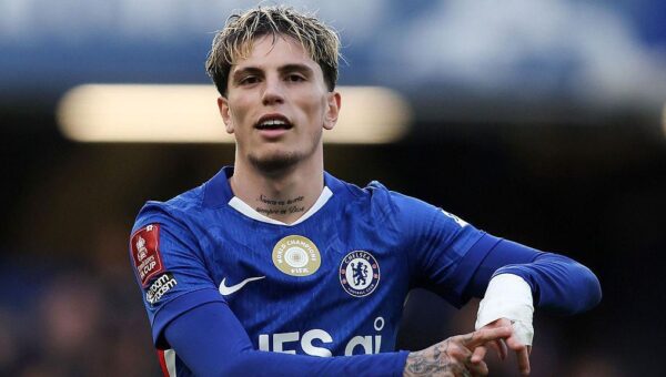 Transfer: Chelsea receive offer for Garnacho as Alonso considers future of four stars
