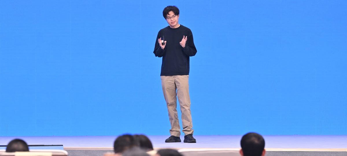 What China's internet is saying about Moonshot's hot new Kimi model