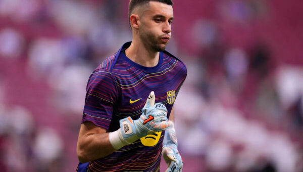 Barcelona goalkeeper could match unusual milestone of club legend if Spain win the World Cup