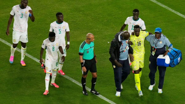Senegal goalkeeper Édouard Mendy out with injury for knockout round match against Belgium